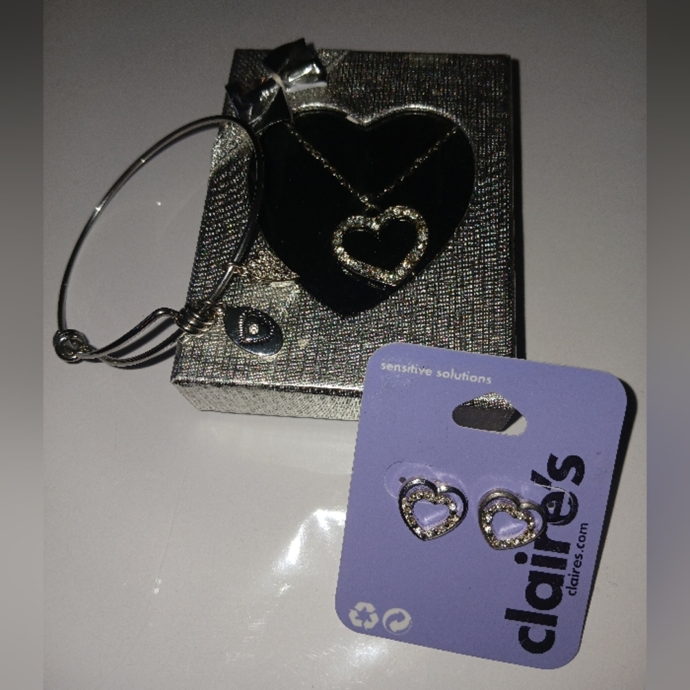 HEARTS- Rhinestone Heart Valentine Bundle. - Picture 2 of 10